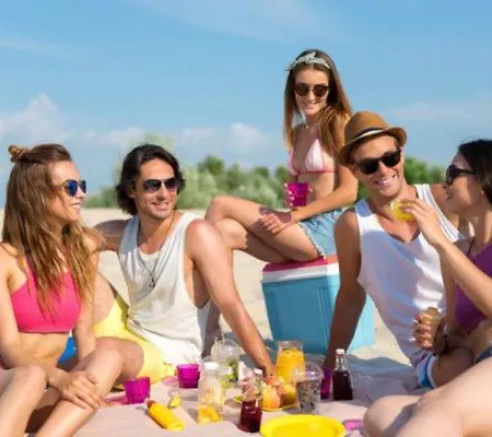 Anna 5-a Levante Μπένιντορμ